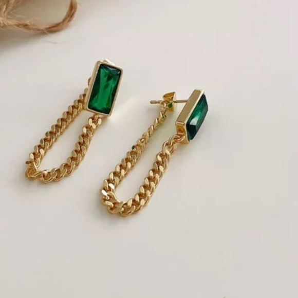 NEW 18K Gold Plated Green Crystal Chain Earrings - Picture 11 of 14